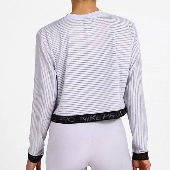 Cropped Long Sleeve Top by Nike White Size 8/10 - Picture 5 of 6